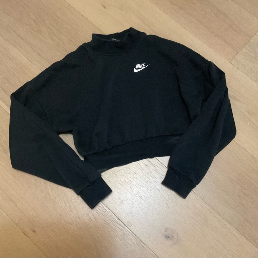 Nike Cropped Sweater